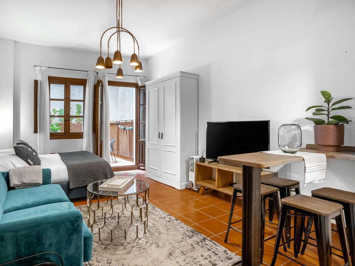 Limehome Granada Calle Santa Ana Ngoại thất bức ảnh